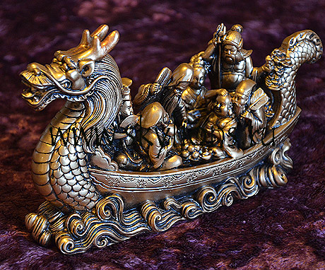 Семь богов счастья в корабле-драконе